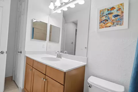 Bath - 135 SW Walking Path, Stuart, FL 34997 photo 5 of 6