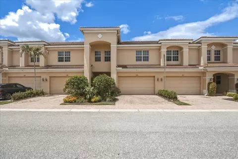 Exterior - 135 SW Walking Path, Stuart, FL 34997 photo 2 of 3