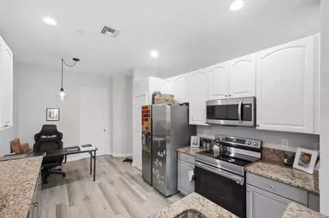 Kitchen - 135 SW Walking Path, Stuart, FL 34997 photo 1 of 5