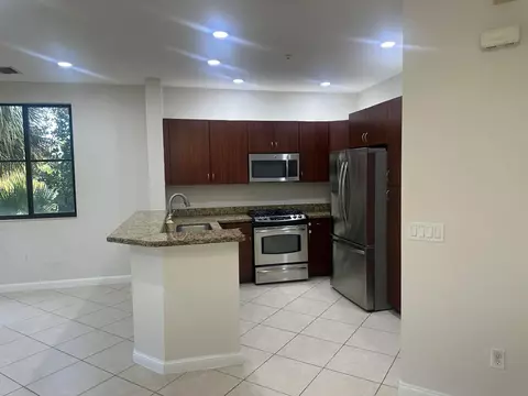 3020 NW 125th Ave #315, Sunrise, FL 33323