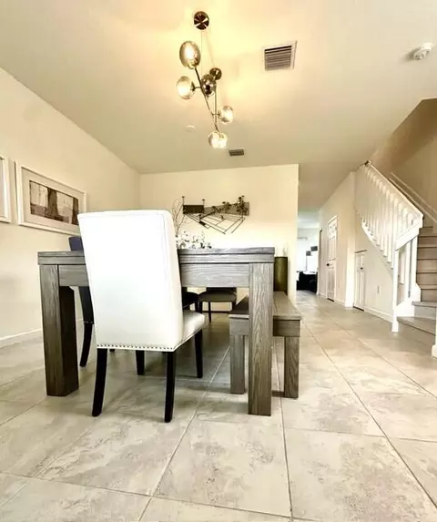 Dining - 9207 W 33rd Ln, Hialeah, FL 33018 photo 4 of 4