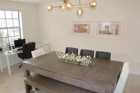 Dining - 9207 W 33rd Ln, Hialeah, FL 33018 photo 3 of 4