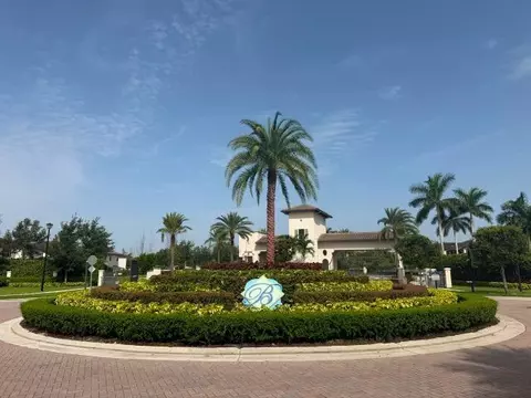View/Area - 9207 W 33rd Ln, Hialeah, FL 33018 photo 5 of 8