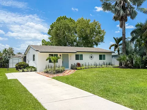 7430 Cocoanut Dr, Lake Worth, FL 33467