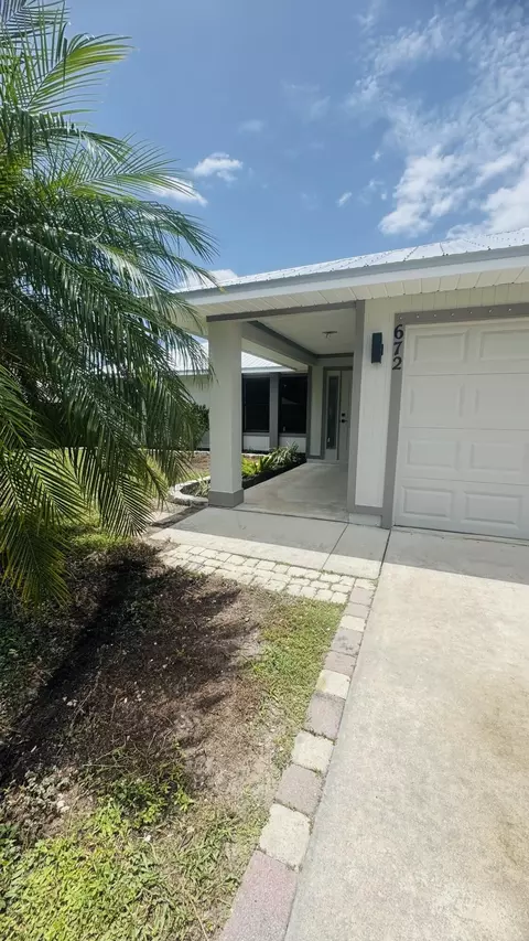 672 SW Ewing Ave, Port St Lucie, FL 34983