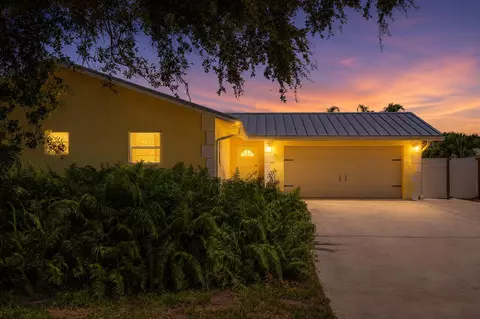 384 NW 23rd St, Boca Raton, FL 33431