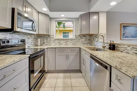 11161 Sangria Ct, Boca Raton, FL 33498