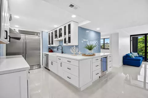 5600 N Flagler Dr UNIT 207, West Palm Beach, FL 33407