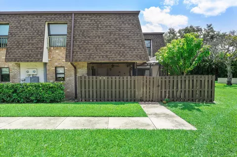 2562 NW 99th Ave, Coral Springs, FL 33065