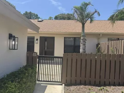 2084 SW Silver Pine Way #122-B, Palm City, FL 34990
