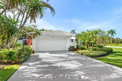 13120 Bonnette Dr, Palm Beach Gardens, FL 33418
