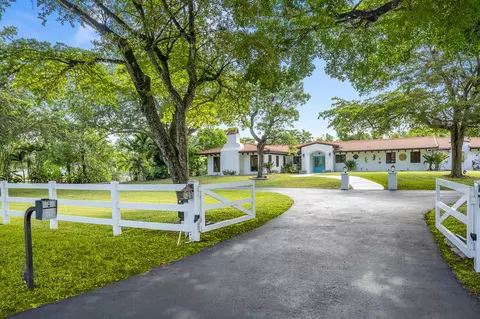 4950 SW 145th Ave, Southwest Ranches, FL 33330