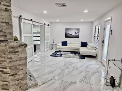 1029 Omar Rd, West Palm Beach, FL 33405