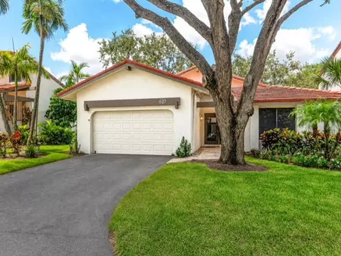 627 Hollows Cir, Deerfield Beach, FL 33442