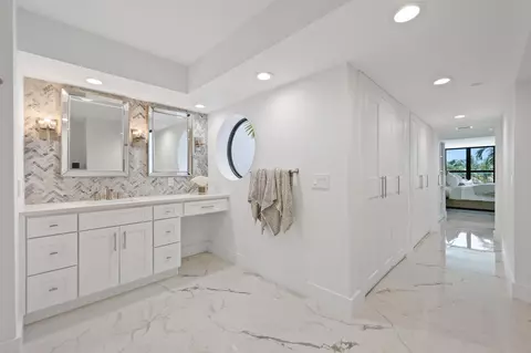 Bath - 19670 S Beach Rd #D314, Jupiter, FL 33469 photo 1 of 8