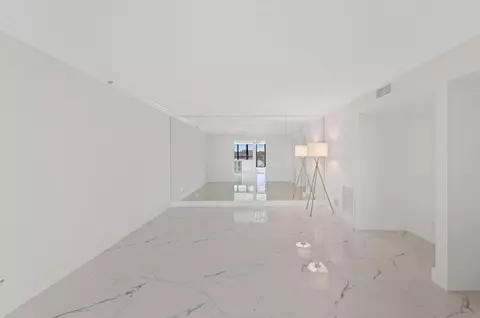 Living - 19670 S Beach Rd #D314, Jupiter, FL 33469 photo 5 of 6