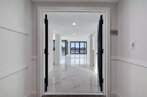 Entry Way - 19670 S Beach Rd #D314, Jupiter, FL 33469 photo 2 of 3
