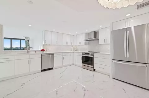 Kitchen - 19670 S Beach Rd #D314, Jupiter, FL 33469 photo 5 of 6