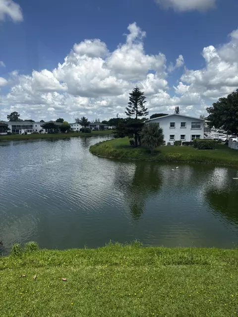 13 Chatham A, West Palm Beach, FL 33417