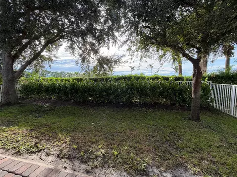 Exterior - 4886 SE Askew Ave, Stuart, FL 34997 photo 9 of 10