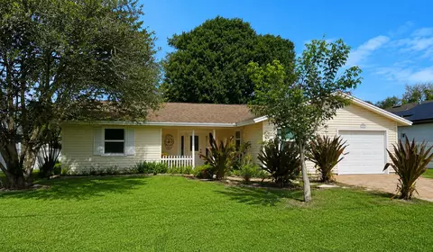 2490 SE Whitehorse St, Port Saint Lucie, FL 34984