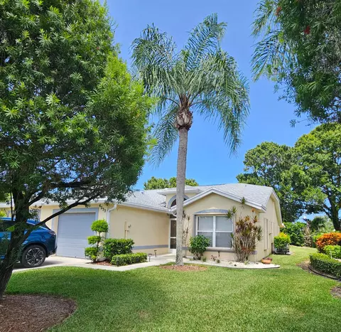 4233 SE Home Way, Port Saint Lucie, FL 34952