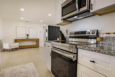 Kitchen - 1851 SE Jackson St, Stuart, FL 34997 photo 5 of 6