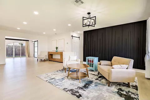 Living - 1851 SE Jackson St, Stuart, FL 34997 photo 3 of 8