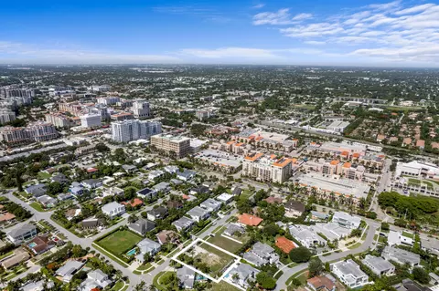 275 NE 4th St, Boca Raton, FL 33432