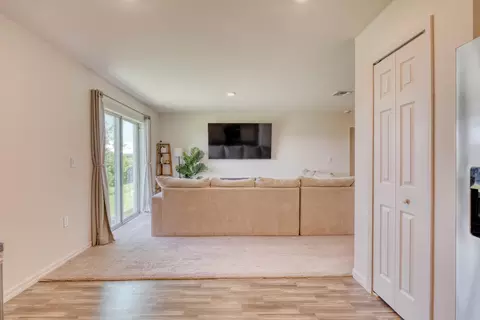 Entry Way - 773 SE 25th Dr, Okeechobee, FL 34974 photo 4 of 5