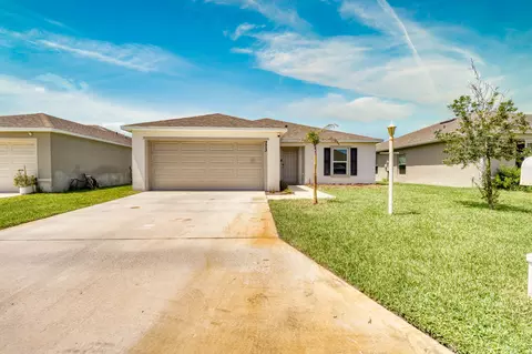 Exterior - 773 SE 25th Dr, Okeechobee, FL 34974 photo 3 of 9