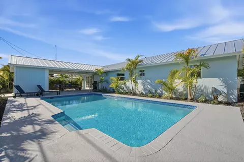 Exterior - 5216 SE Orange St, Stuart, FL 34997 photo 7 of 11