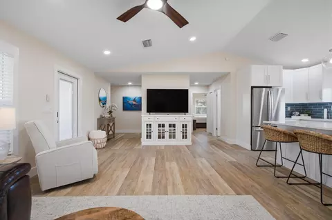 Living - 5216 SE Orange St, Stuart, FL 34997 photo 2 of 2