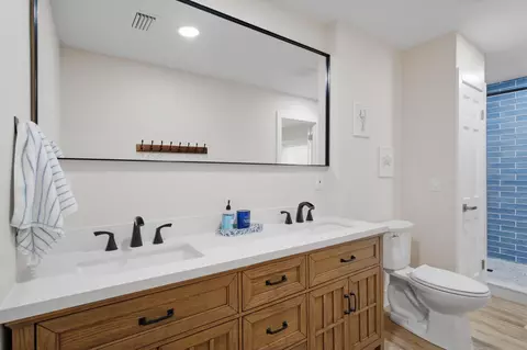 Bath - 5216 SE Orange St, Stuart, FL 34997 photo 3 of 5