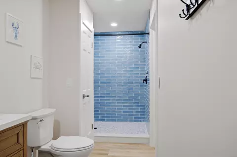 Bath - 5216 SE Orange St, Stuart, FL 34997 photo 4 of 5