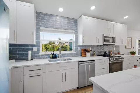 Kitchen - 5216 SE Orange St, Stuart, FL 34997 photo 5 of 7