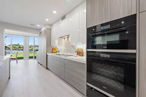 Kitchen - 301 Captains Way, Jupiter, FL 33477 photo 3 of 3