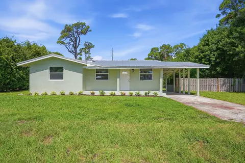 Exterior - 5926 SE Inez Ave, Stuart, FL 34997 photo 2 of 9