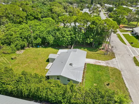 View/Area - 5926 SE Inez Ave, Stuart, FL 34997 photo 6 of 12