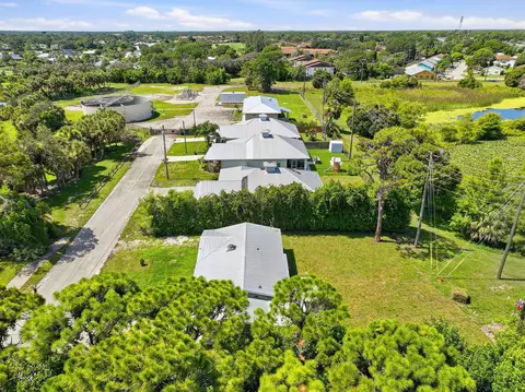 View/Area - 5926 SE Inez Ave, Stuart, FL 34997 photo 3 of 12