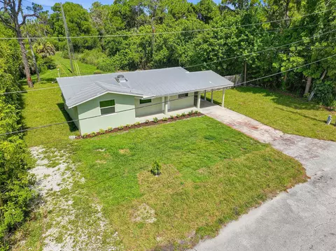 View/Area - 5926 SE Inez Ave, Stuart, FL 34997 photo 7 of 12