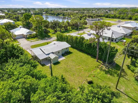 View/Area - 5926 SE Inez Ave, Stuart, FL 34997 photo 4 of 12