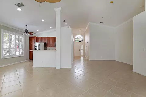 Living - 992 SE Westminster Pl, Stuart, FL 34997 photo 4 of 10