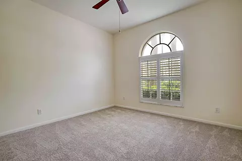 Bedroom - 992 SE Westminster Pl, Stuart, FL 34997 photo 3 of 5