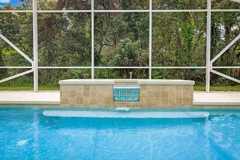 Exterior - 992 SE Westminster Pl, Stuart, FL 34997 photo 6 of 10