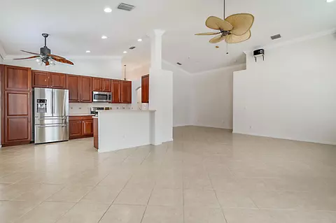 Living - 992 SE Westminster Pl, Stuart, FL 34997 photo 5 of 10