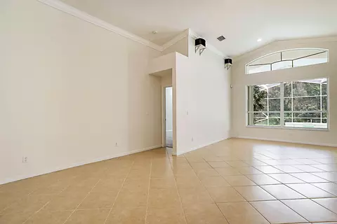 Living - 992 SE Westminster Pl, Stuart, FL 34997 photo 10 of 10