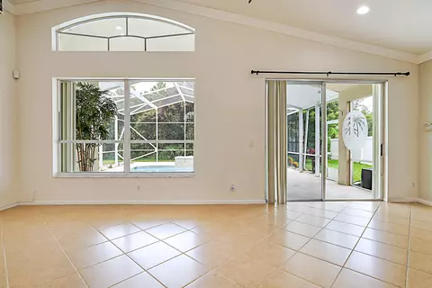 Living - 992 SE Westminster Pl, Stuart, FL 34997 photo 8 of 10
