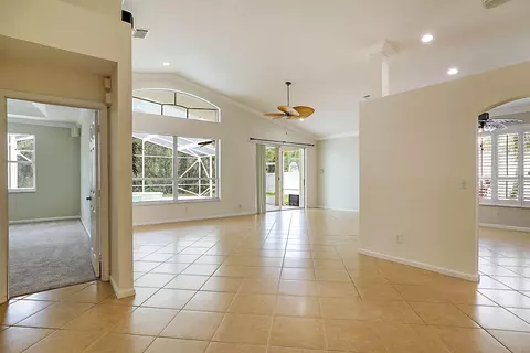 Living - 992 SE Westminster Pl, Stuart, FL 34997 photo 6 of 10