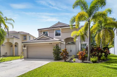7798 Oak Grove Cir, Lake Worth, FL 33467